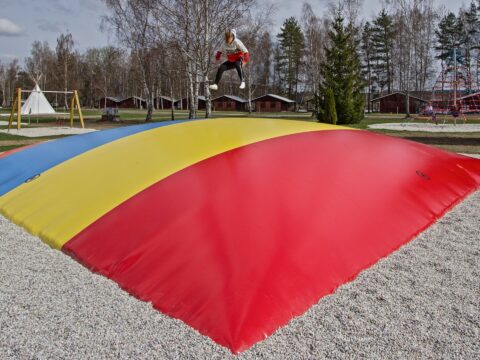 Kemp Pohoda - nafukovací trampolína JUMP